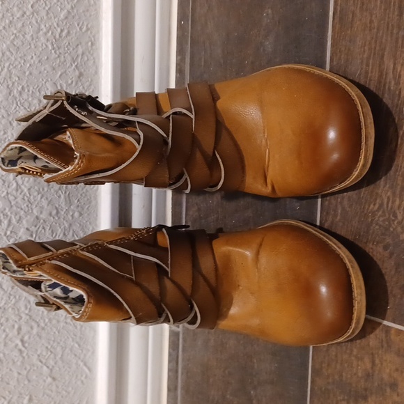 ROXY strappy shortie leather bootie boot - 7.5 - Picture 2 of 9